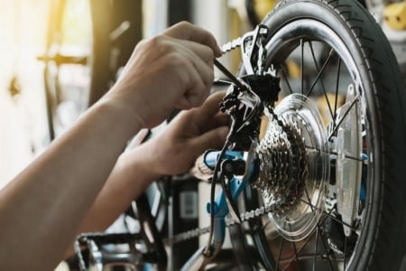 Selles, pneus, p&eacute;dales ou roues, choisir les bonnes pi&egrave;ces d&eacute;tach&eacute;es pour votre v&eacute;lo